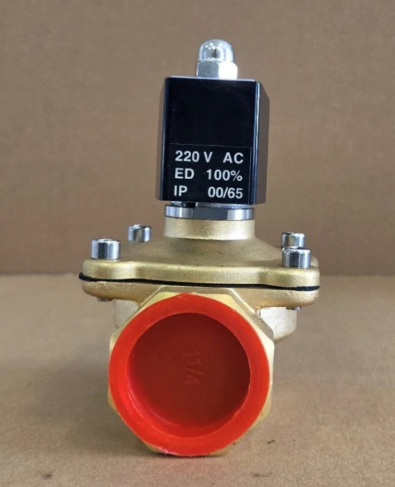 Solenoid 220V Brass Ports 1,25" Normal CLOSE