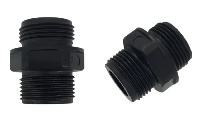 Plastic Fitting 3/4''M-3/4"M