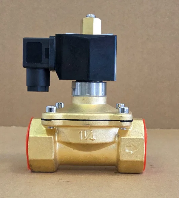 Solenoid 220V Brass Ports 1,25" Normal OPEN